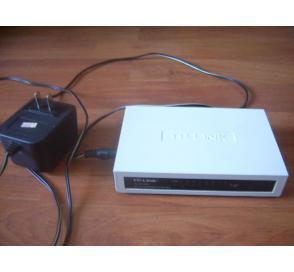 上網(wǎng)路由器.沒(méi)試過(guò)插電燈是亮的_拍賣(mài)_出價(jià)_交易_通訊音像制品網(wǎng)上拍賣(mài)信息_孔夫子拍賣(mài)網(wǎng)